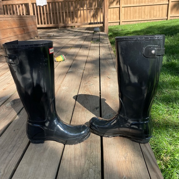 Women’s Hunter Rain Boots - Picture 3 of 5